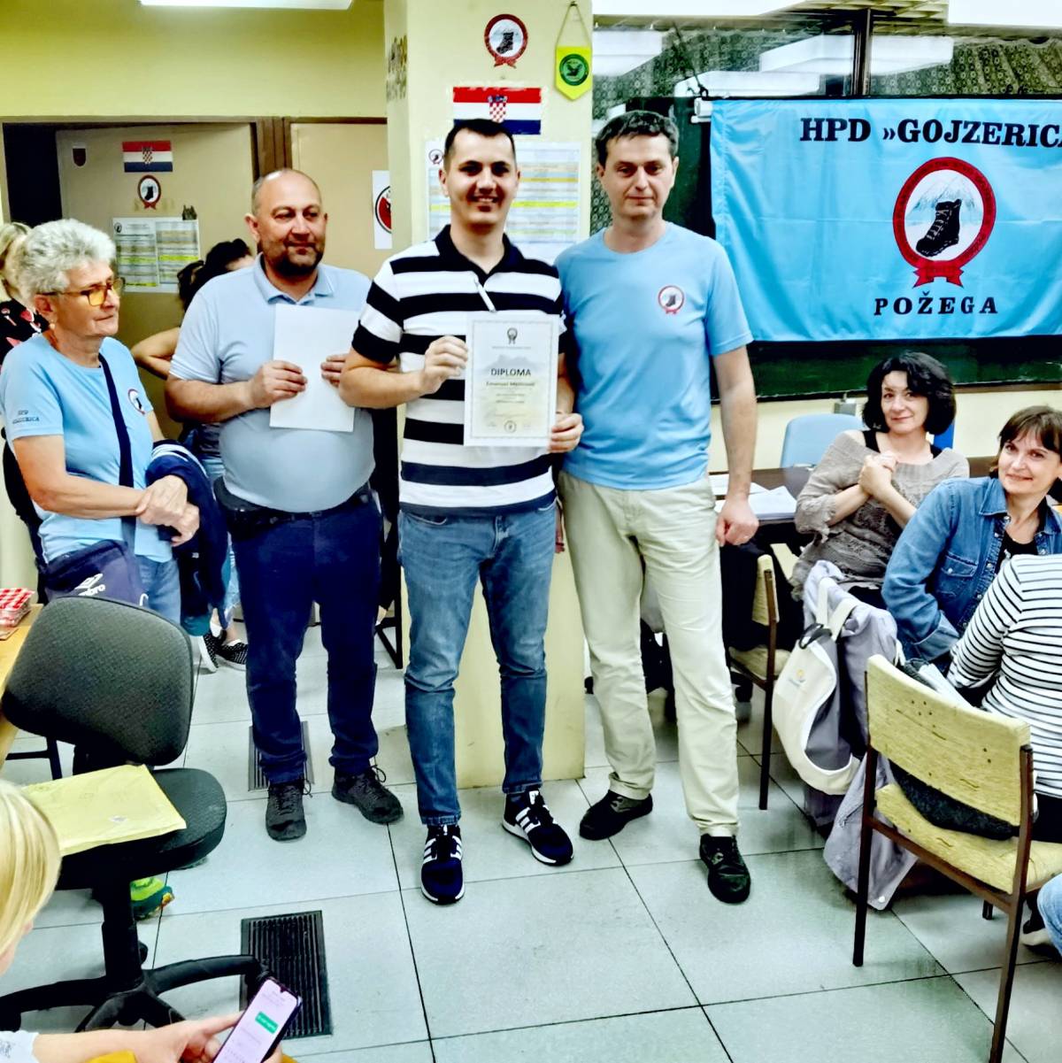 Završila je 4. Opća planinarska škola u HPD Gojzerica Požega