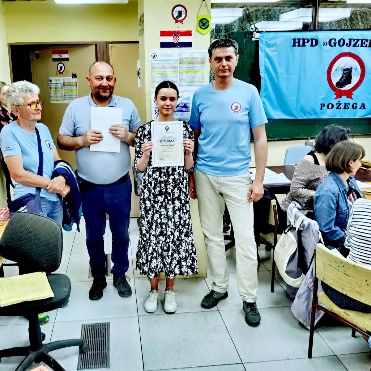 Završila je 4. Opća planinarska škola u HPD Gojzerica Požega