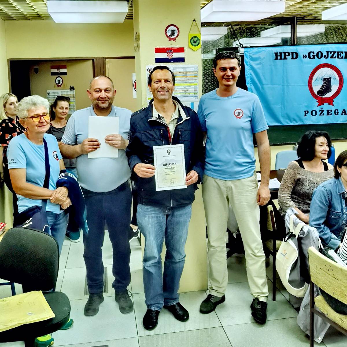 Završila je 4. Opća planinarska škola u HPD Gojzerica Požega