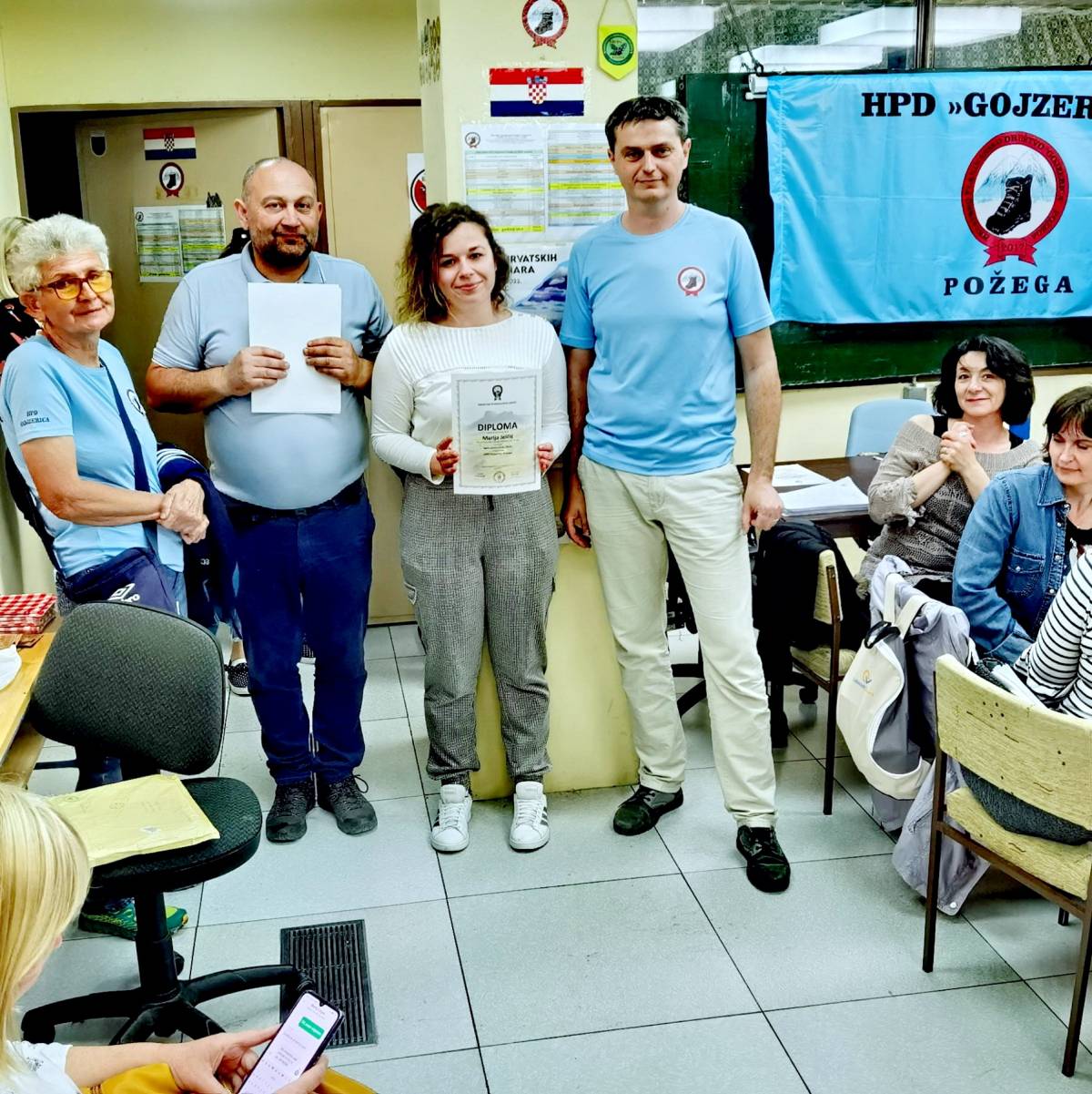 Završila je 4. Opća planinarska škola u HPD Gojzerica Požega