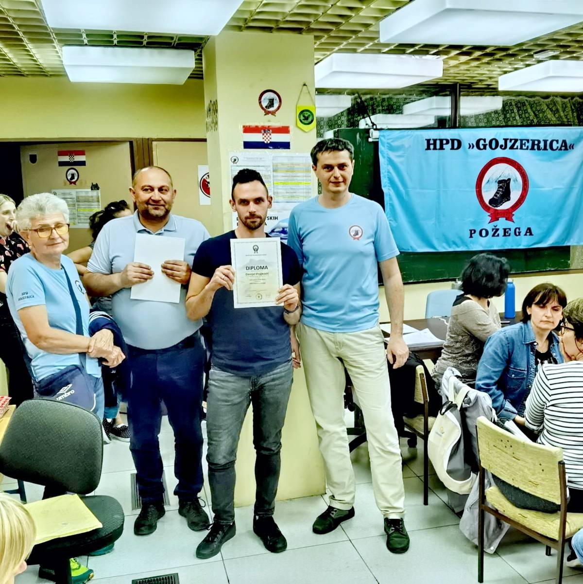 Završila je 4. Opća planinarska škola u HPD Gojzerica Požega