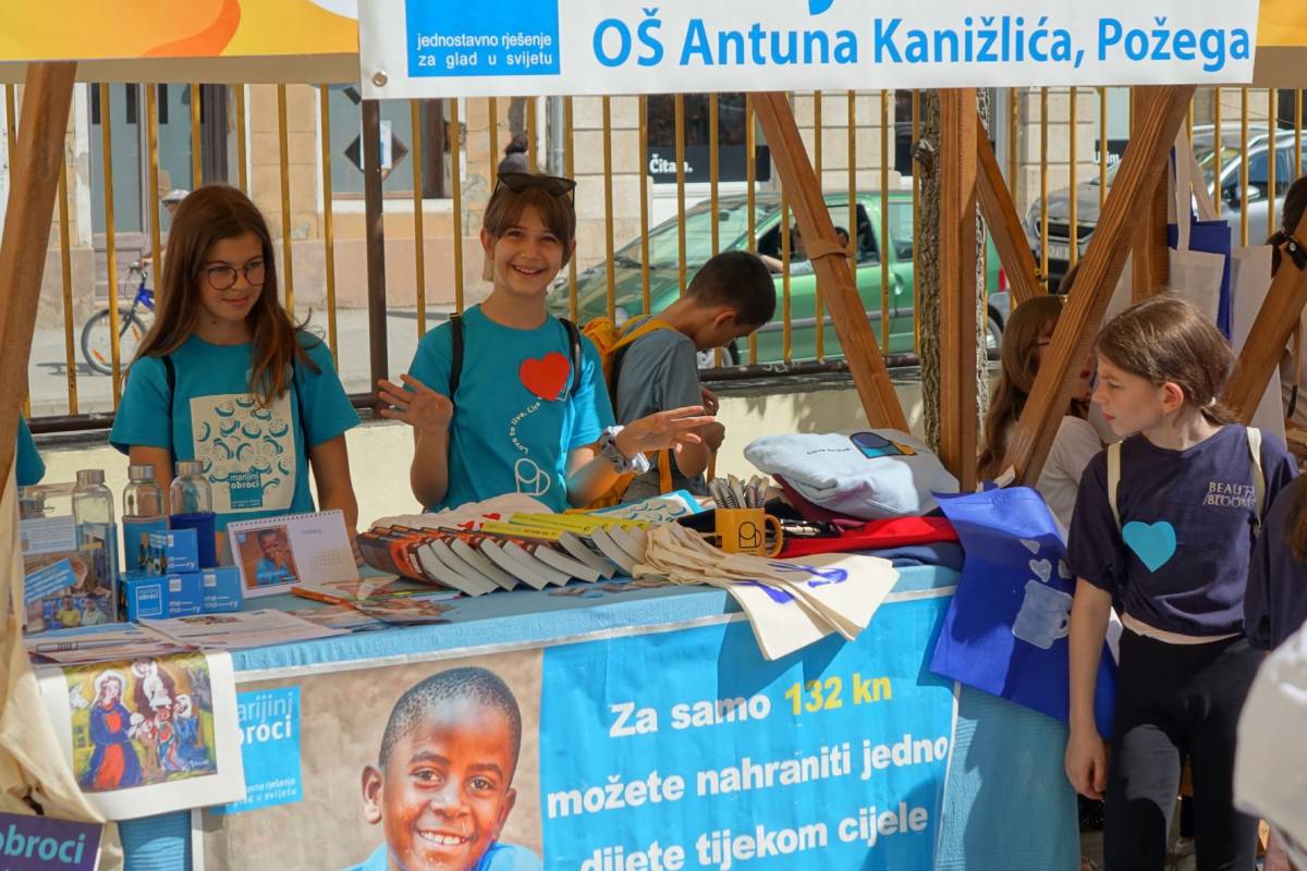 OŠ Antuna Kanižlića već 10. godinu za redom provodi akciju kojom pomaže djeci u Liberiji