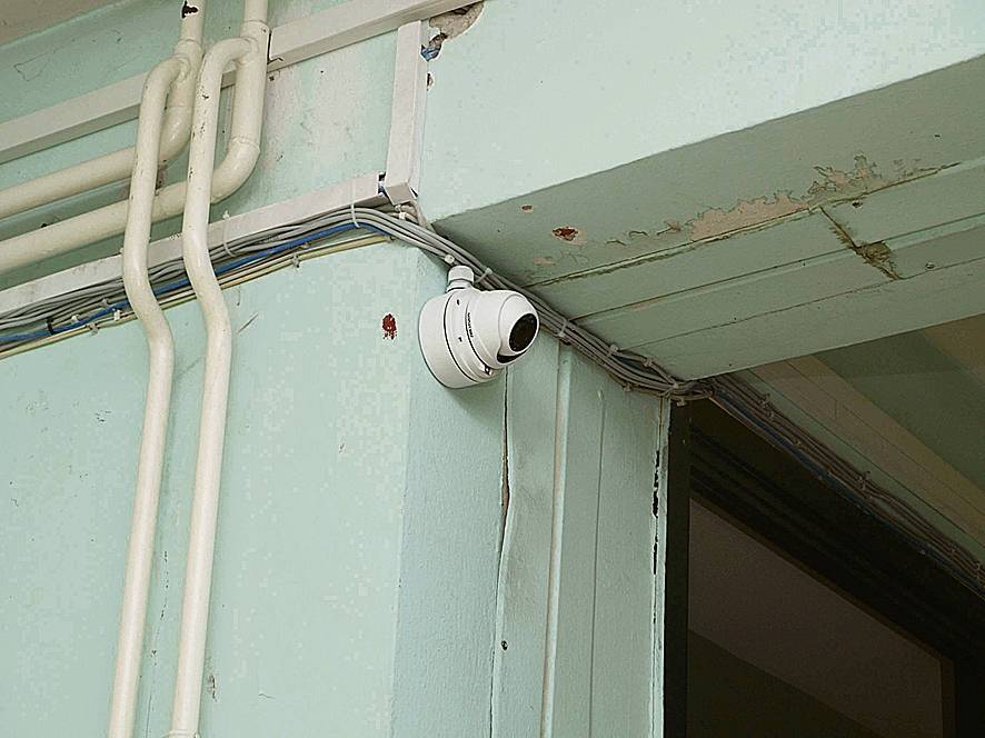 Ukrali nadzornu kameru sa škole