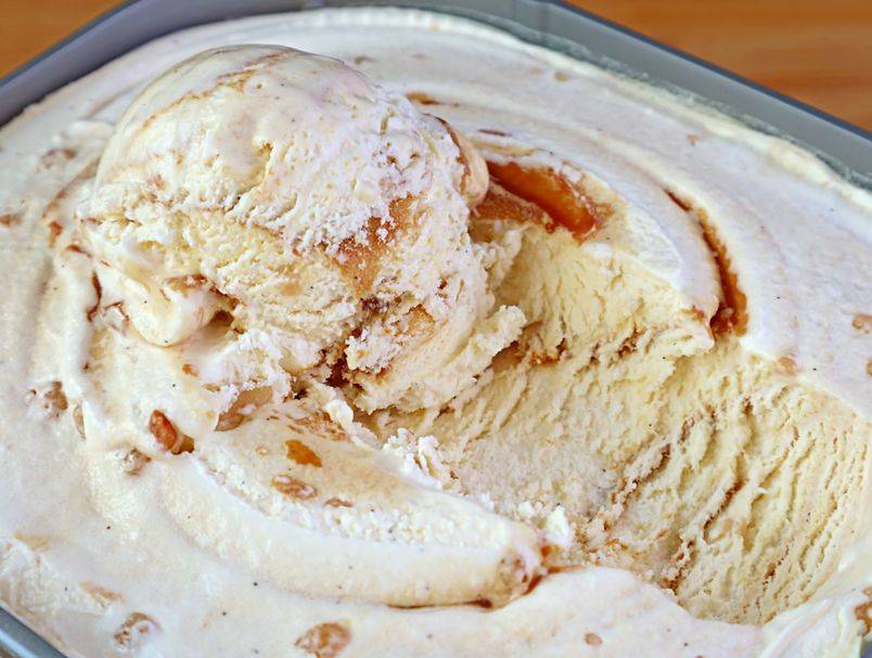 Brzi sladoled s okusom karamele koji se radi od samo 3 sastojka