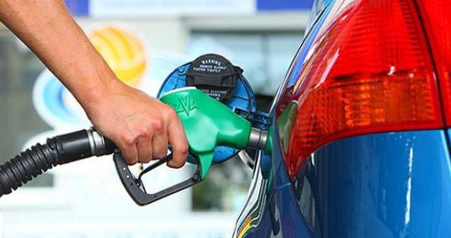 NOVE CIJENE GORIVA: Cijene benzina od ponoći rastu, a cijene dizela padaju