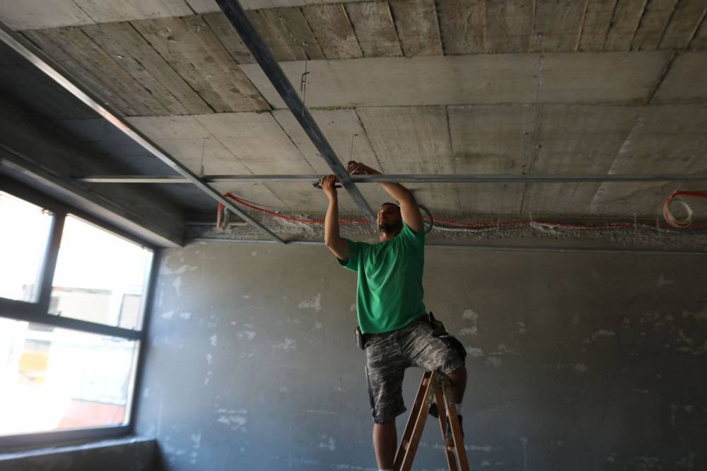 Gradonačelnik obišao radove na OŠ D. Cesarić, ʺNesposobni i ljubomorni slobodno mogu i dalje pisati kaznene prijave jer meni je to poticaj višeʺ