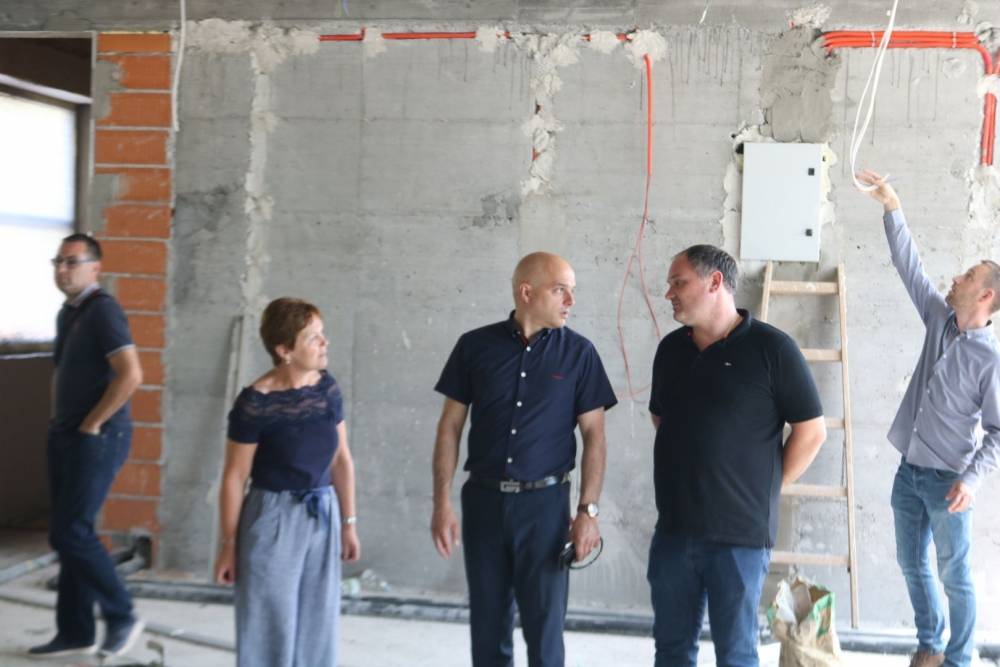 Gradonačelnik obišao radove na OŠ D. Cesarić, ʺNesposobni i ljubomorni slobodno mogu i dalje pisati kaznene prijave jer meni je to poticaj višeʺ