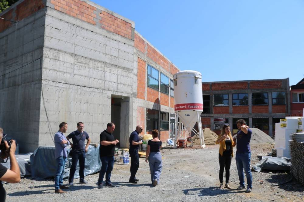 Gradonačelnik obišao radove na OŠ D. Cesarić, ʺNesposobni i ljubomorni slobodno mogu i dalje pisati kaznene prijave jer meni je to poticaj višeʺ