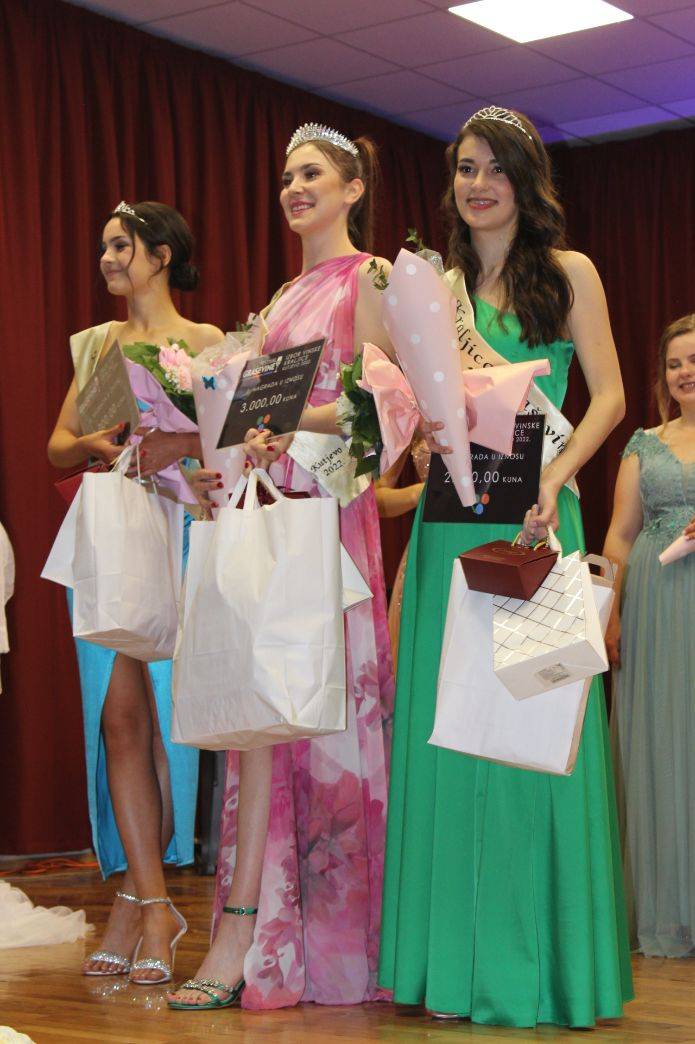 FESTIVAL GRAŠEVINE: Nova kraljica graševine 2022. je Matea Solić