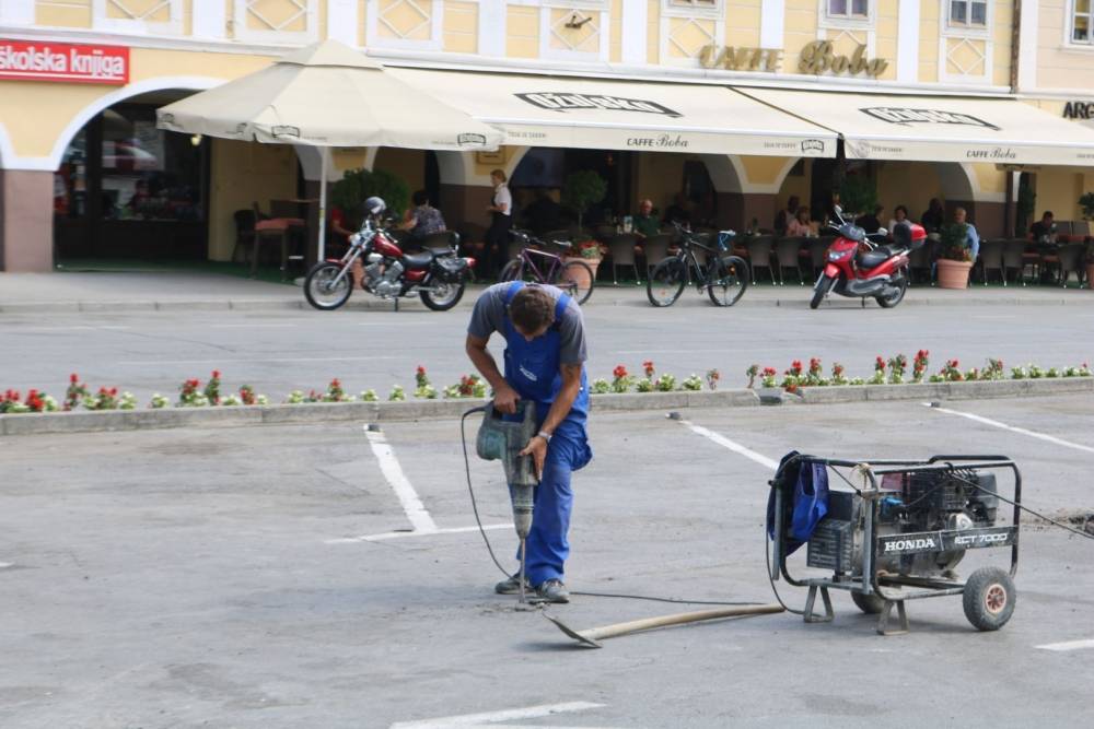 Započeli radovi na uređenju Trga Sv. Trojstva
