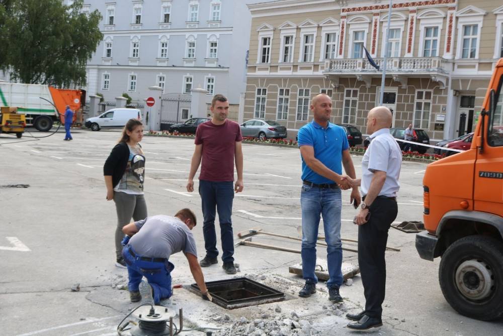 Započeli radovi na uređenju Trga Sv. Trojstva