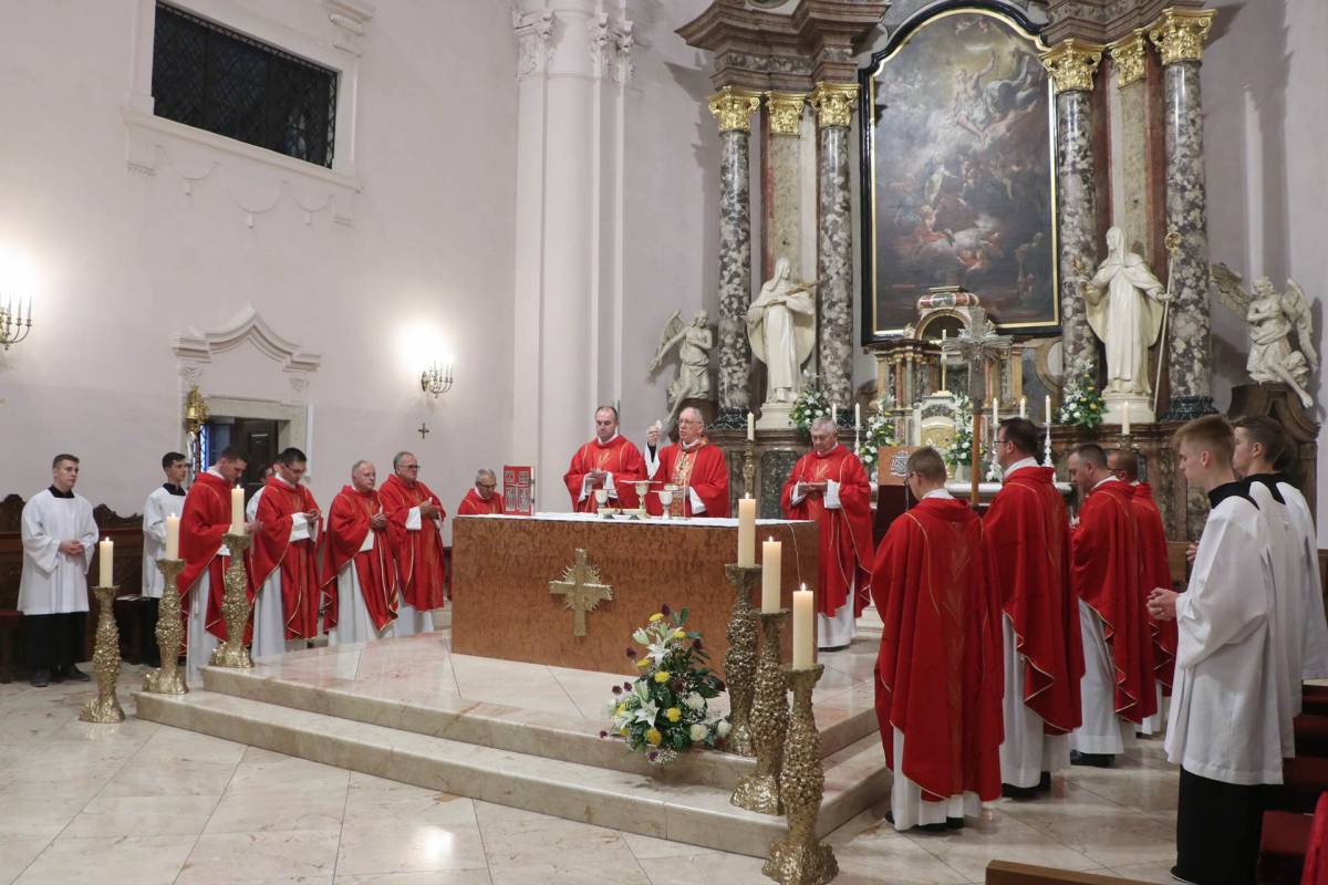Na svetkovinu sv. Petra i Pavla, biskup Škvorčević predvodio euharistijsko slavlje u požeškoj Katedrali