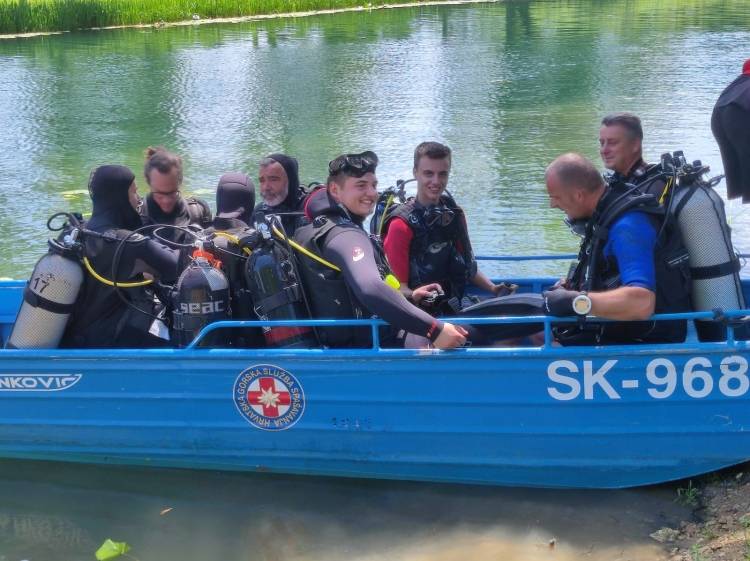 Članovi Ronilačkog kluba Požega sudjelovali u eko akciji čišćenja rijeke Mrežnice
