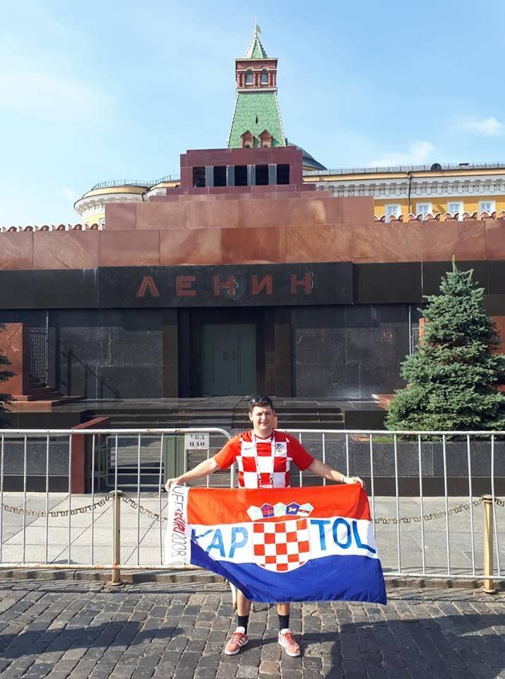 Večeras će se u Moskvi vijoriti i natpis ʺKAPTOLʺ: Eduardo, Dario i Zlatko  na finalnoj utakmici