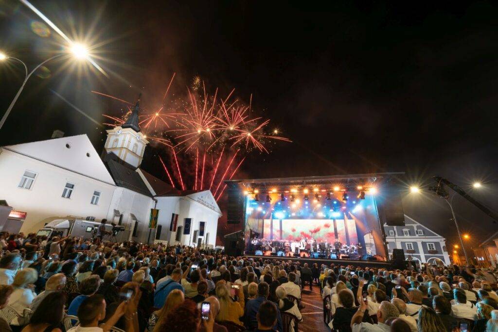 Zlatne žice Slavonije od 2. do 4. rujna donose tri tamburaške koncertne poslastice!