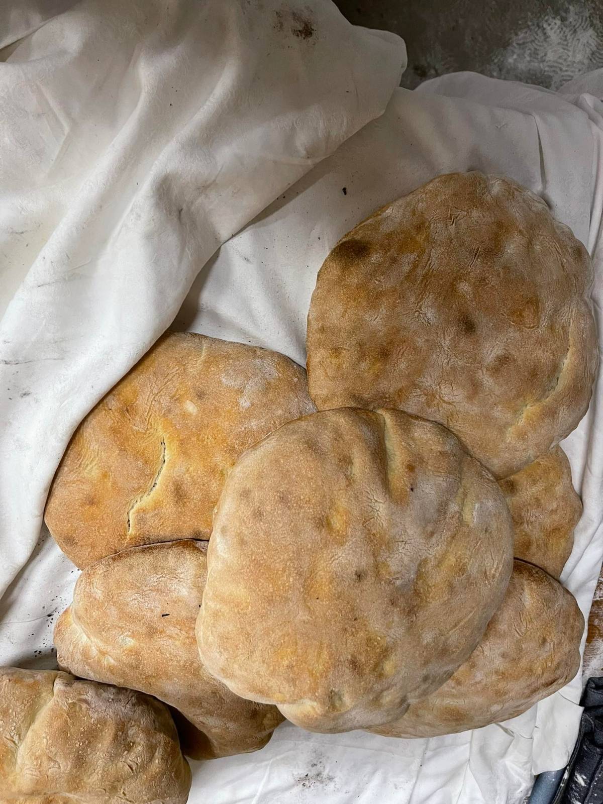 OKUS TRADICIJE, MIRIS SLAVONIJE: Domaći kruh iz krušne peći stiže na kućne adrese Požežana