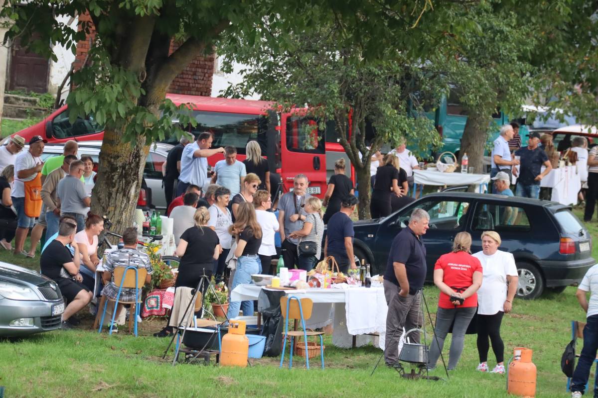 U Ruševu po četvrti put organizirana gastronomska manifestacija Iššijada