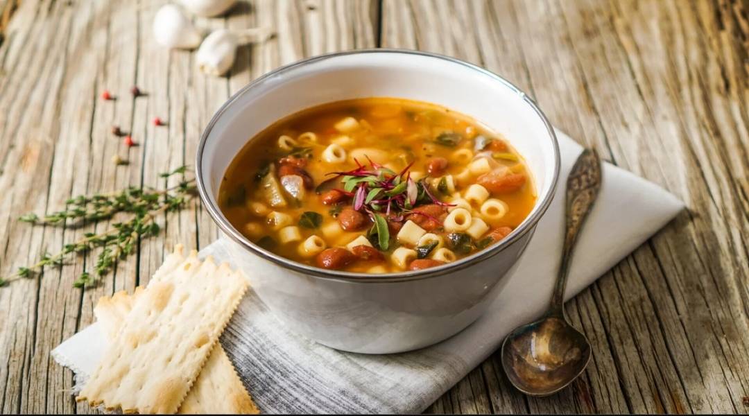 Pašta fažol: Recept za legendarno talijansko jelo koje se radi ʺni od čegaʺ