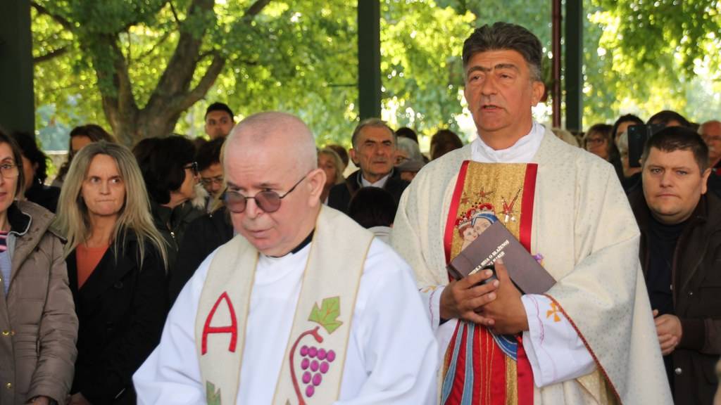 Monsinjor Ivica Pažin predvodio svečano euharistijsko slavlje