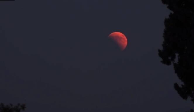 Pomrčina Mjeseca na slavonski način