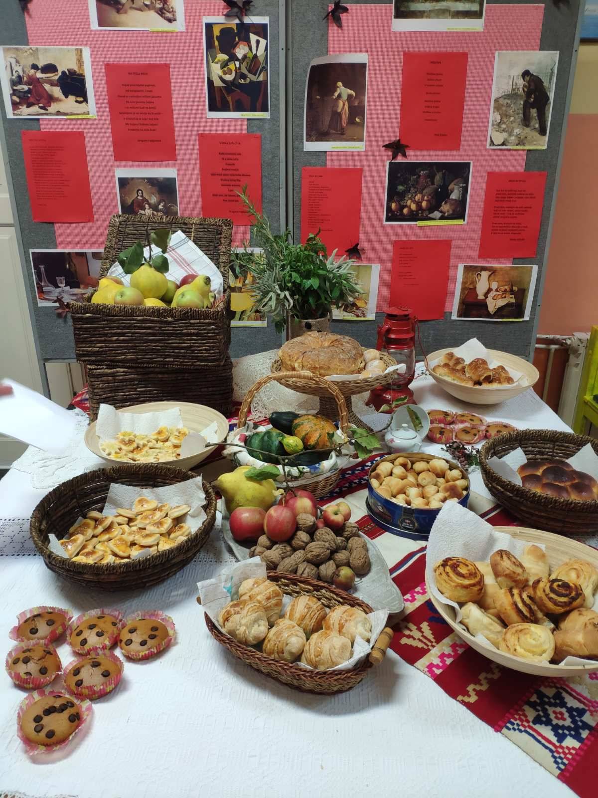 Sa zahvalnošću za plodove zemlje na Poljoprivredno-prehrambenoj školi obilježeni Dani kruha