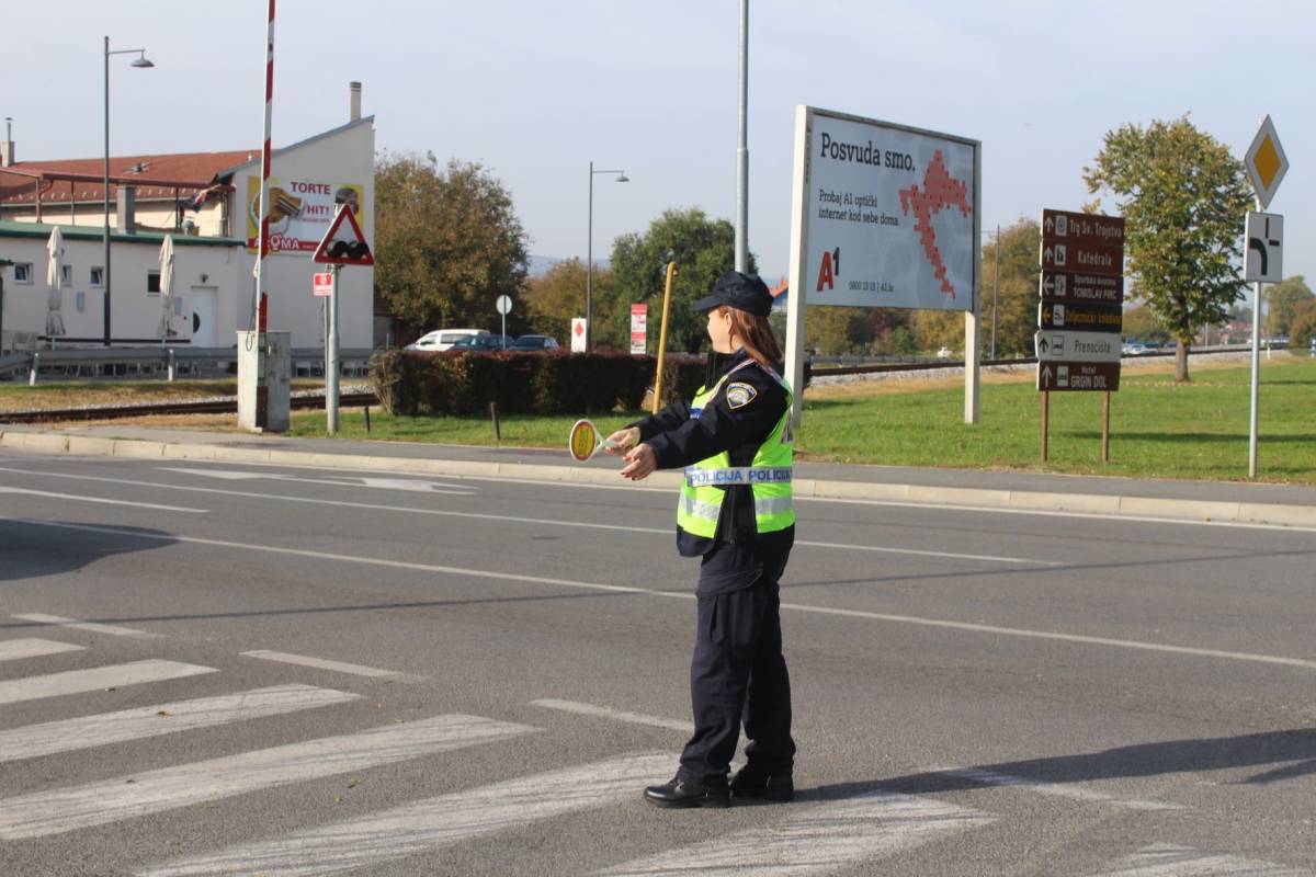 PU požeško-slavonska, AK Požega i HŽ infrastruktura proveli akciju ʺVlak je uvijek bržiʺ