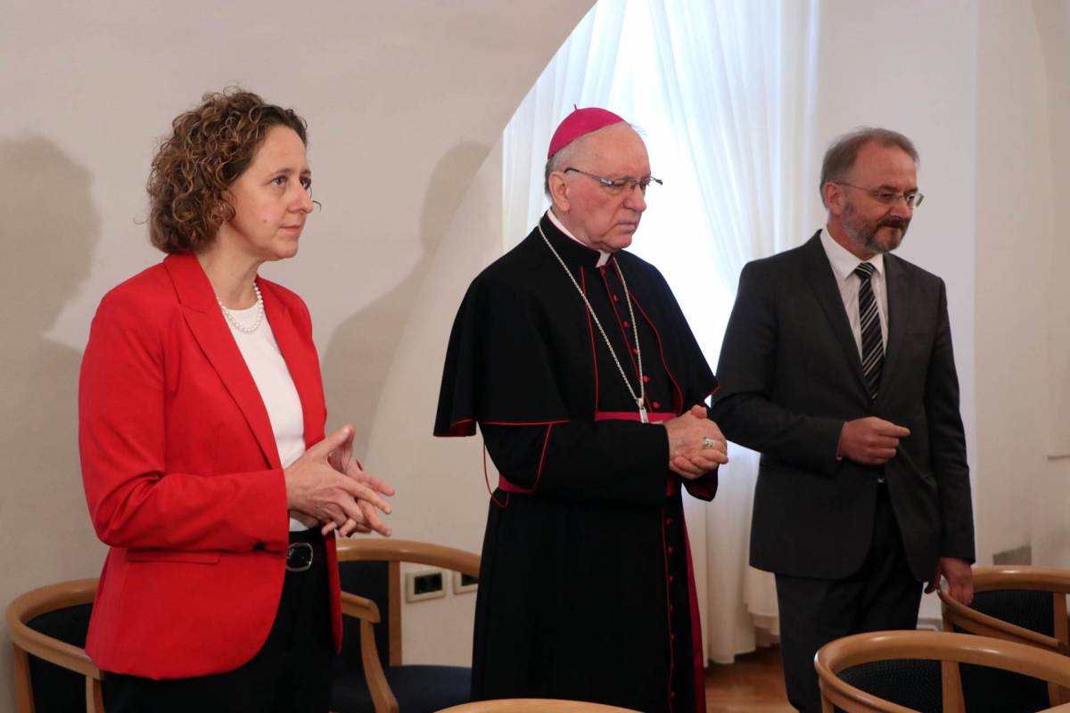 Požeškoj biskupiji vraćene matične knjige oduzete u vrijeme komunističke vladavine