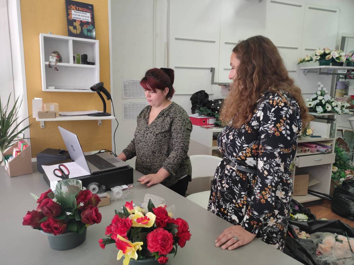 U novootvorenoj cvjećarnici ʺCvjetne kreacije Marinaʺ Požežanima se nude mala umjetnička djela od cvijeća