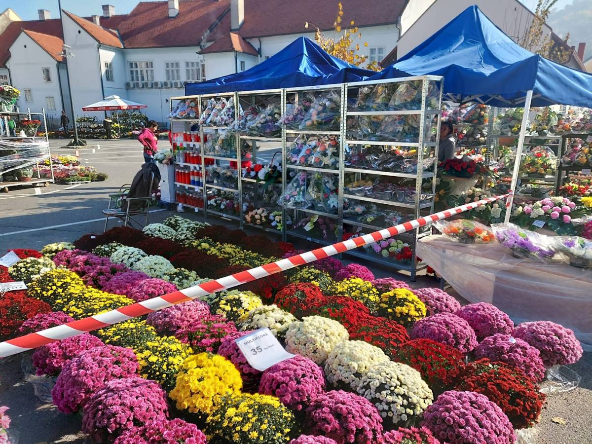 BOGATA PONUDA CVIJETNIH ARANŽMANA U POŽEGI I PLETERNICI: ʺProdaja je pala, a cijene porasle...ʺ