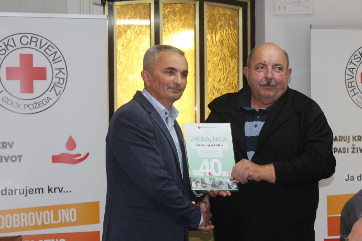 Dodijeljena priznanja višestrukim darivateljima krvi