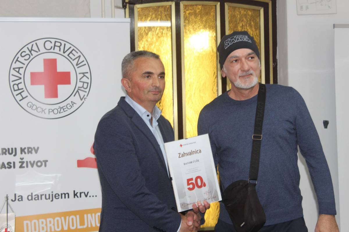 Dodijeljena priznanja višestrukim darivateljima krvi