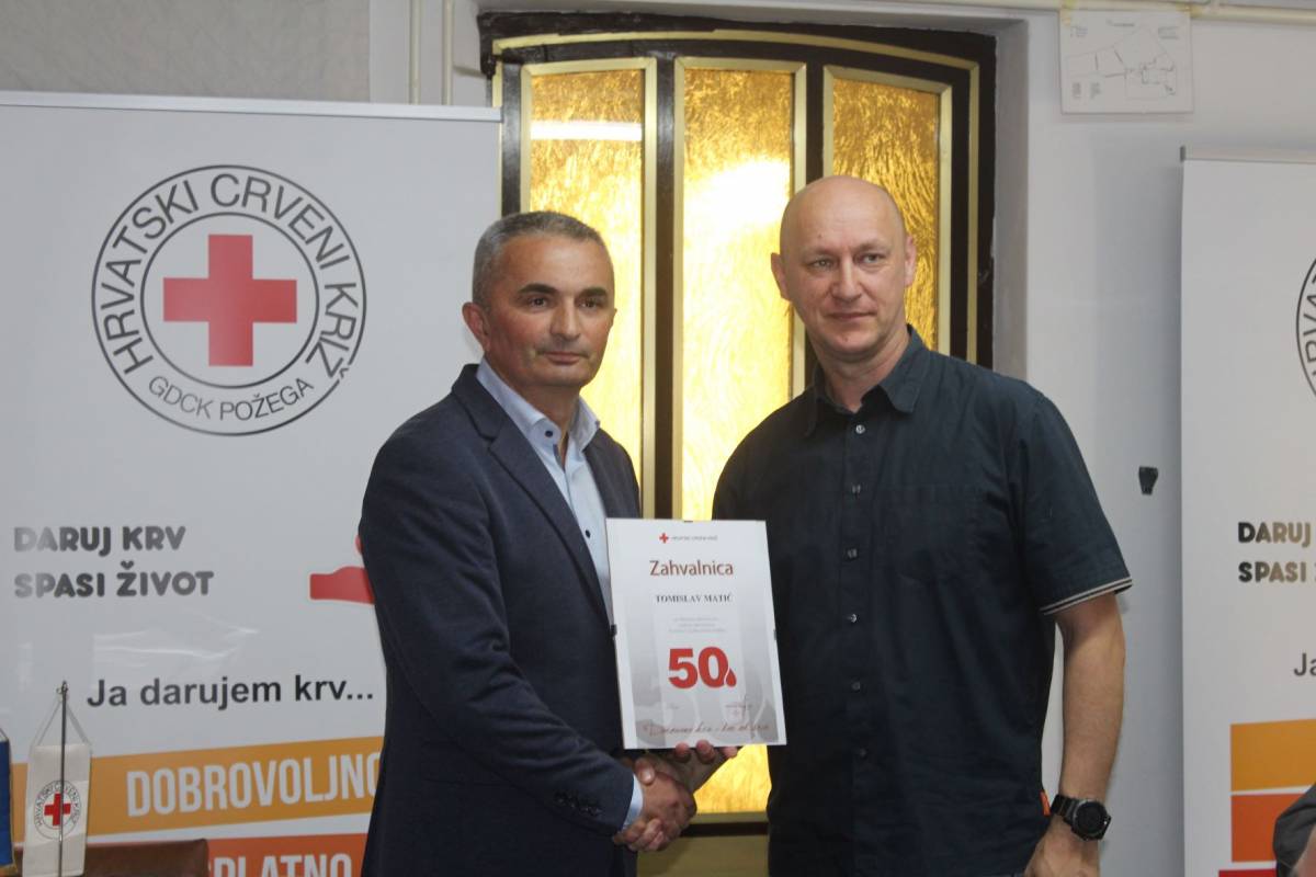 Dodijeljena priznanja višestrukim darivateljima krvi