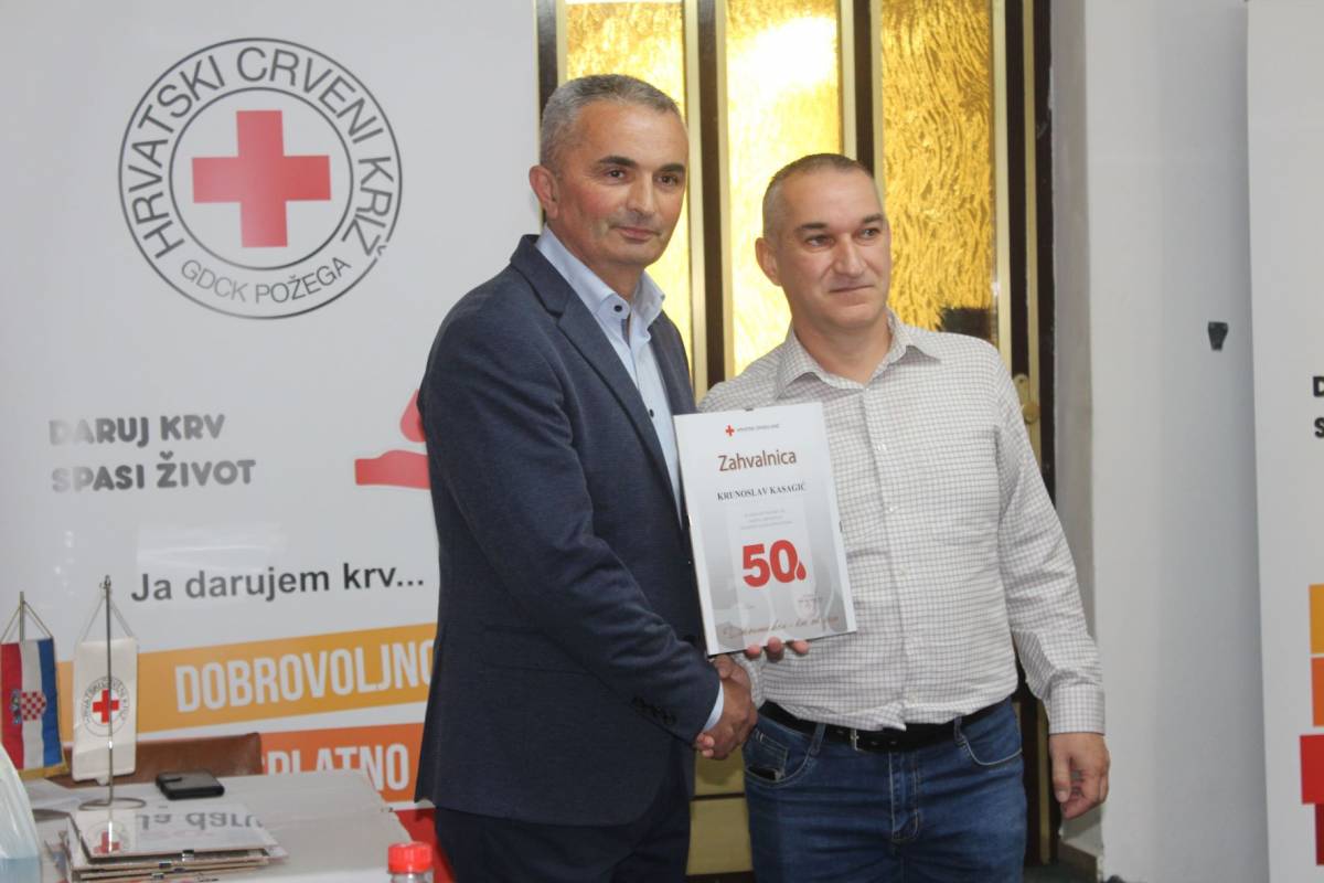 Dodijeljena priznanja višestrukim darivateljima krvi