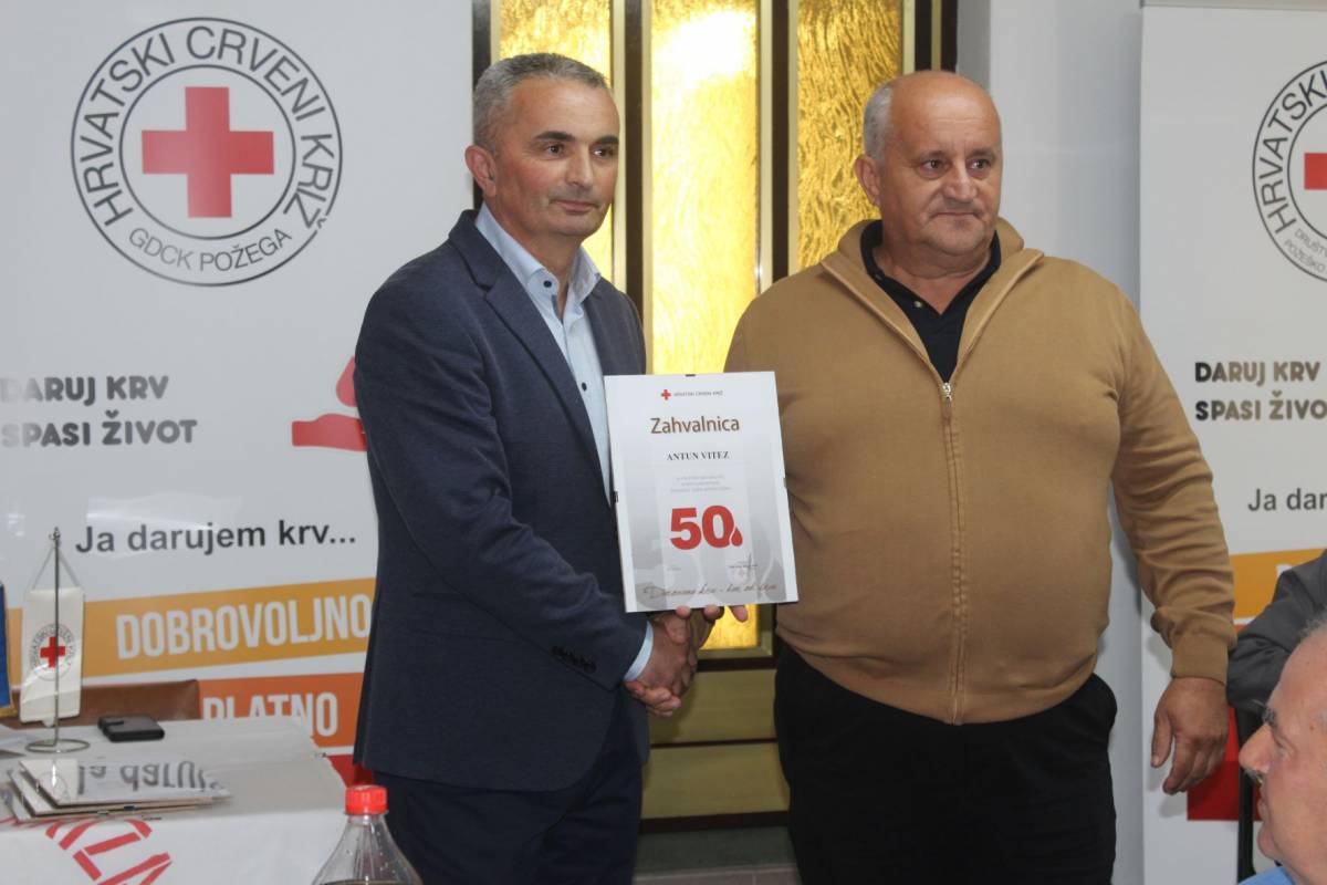 Dodijeljena priznanja višestrukim darivateljima krvi