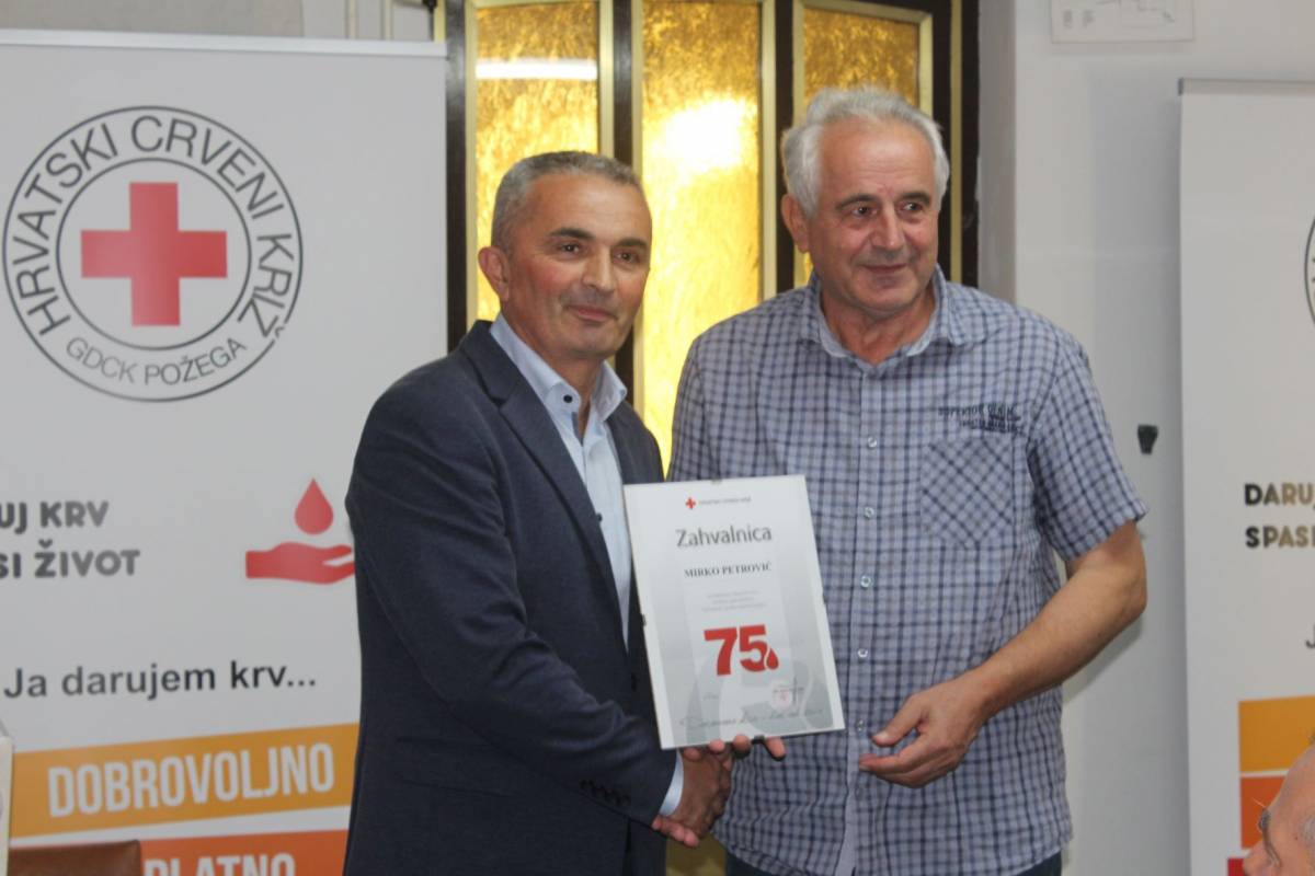 Dodijeljena priznanja višestrukim darivateljima krvi