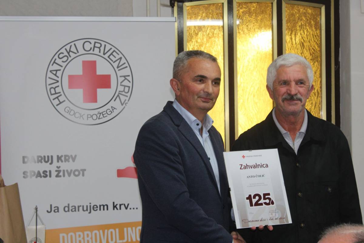 Dodijeljena priznanja višestrukim darivateljima krvi