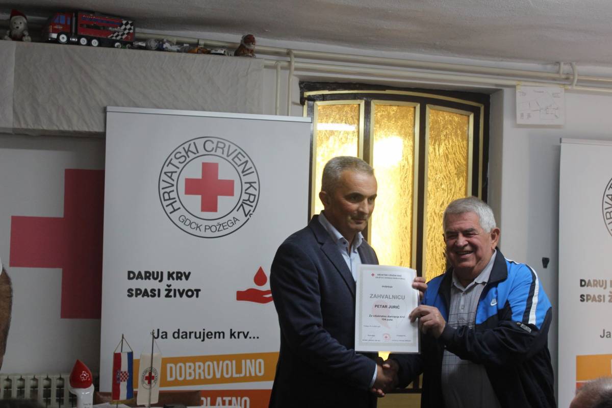 Dodijeljena priznanja višestrukim darivateljima krvi