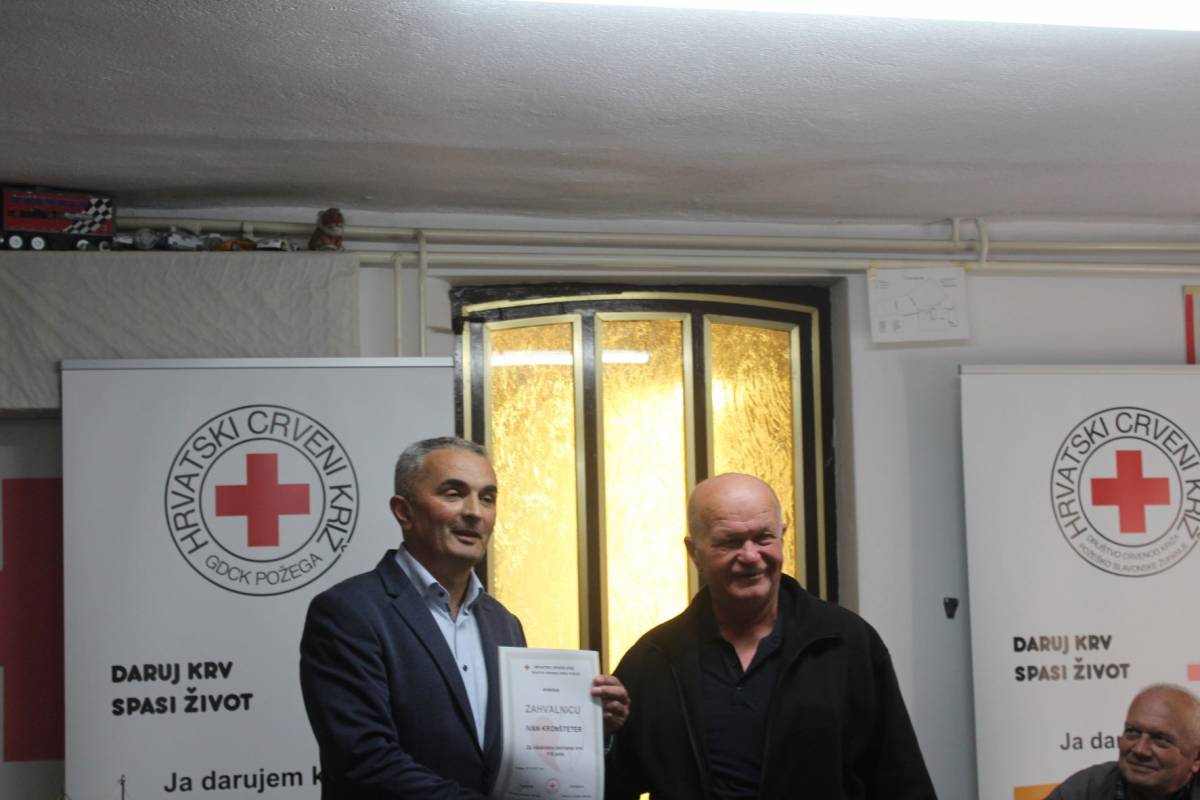 Dodijeljena priznanja višestrukim darivateljima krvi