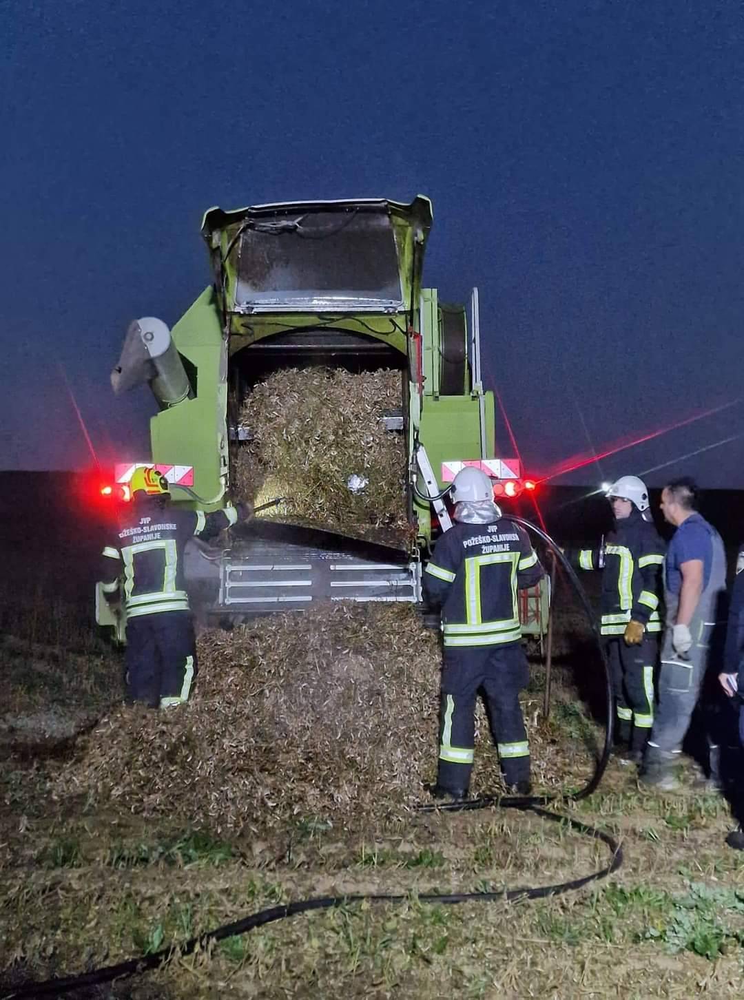 POLICIJA OBJAVILA DETALJE POŽARA NA KOMBAJNU: Natala materijalna šteta od oko 10 tisuća kuna
