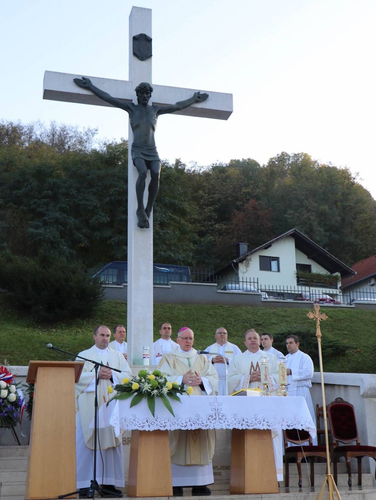 Na svetkovinu Svih Svetih održano euharistijsko slavlje na groblju Sv. Ilije u Požegi