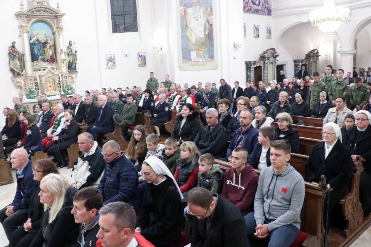 Obilježen Dušni dan u požeškoj Katedrali