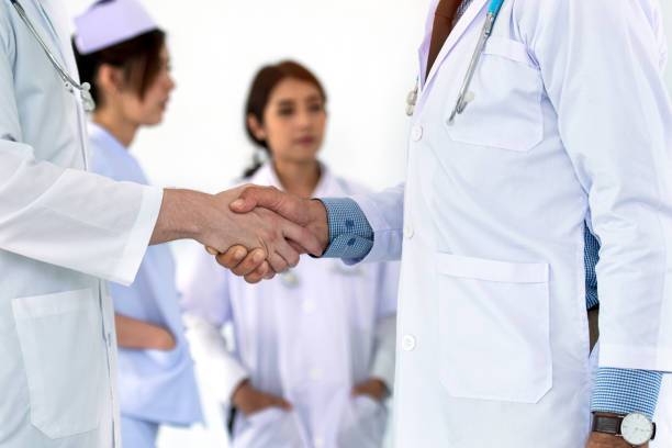 ČEKA SE ODLUKA MINISTARSTVA: Biste li dali da vas liječe tek diplomirani liječnici? 