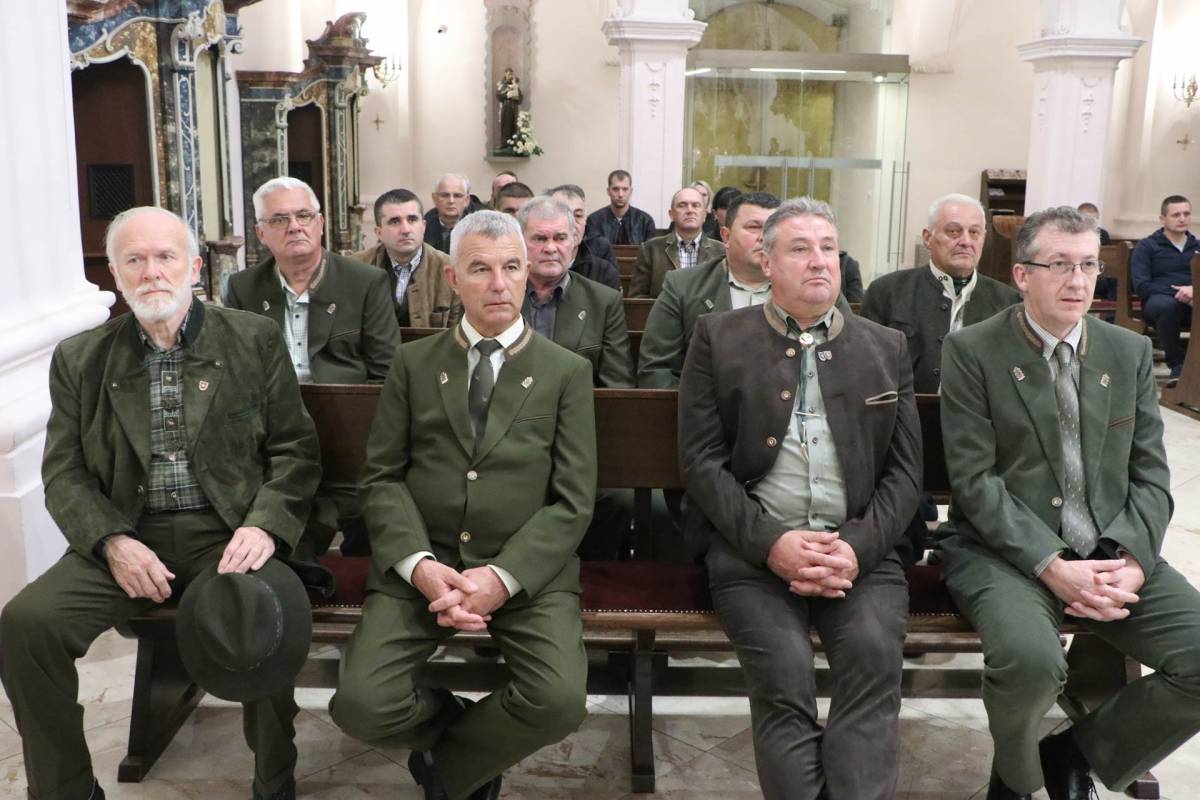 Euharistijsko slavlje za članove Saveza lovačkih društava PSŽ u požeškoj Katedrali 