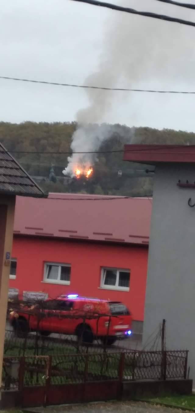 POŽAR U BUKU: U tijeku je gašenje građevinskog objekta koje pruža usluge prenoćišta