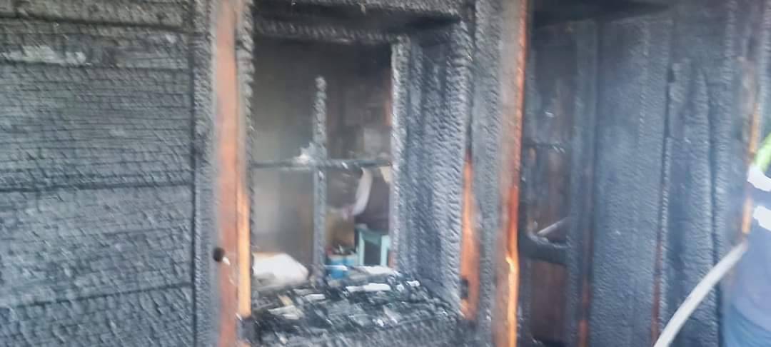 SUMNJIV UZROK POŽARA U BUKU: Kuća izgorjela, vlasnici šute, ali zato susjedi tvrde da sve znaju...