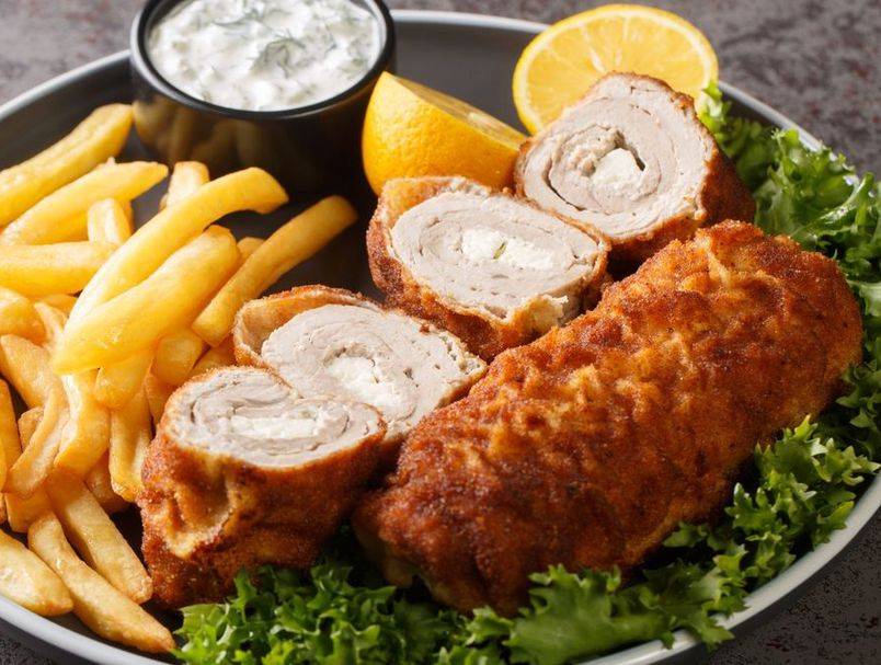 Karađorđeva šnicla: Recept za punjenu svinjetinu, koja najbolje paše uz pržene krumpiriće i tartar
