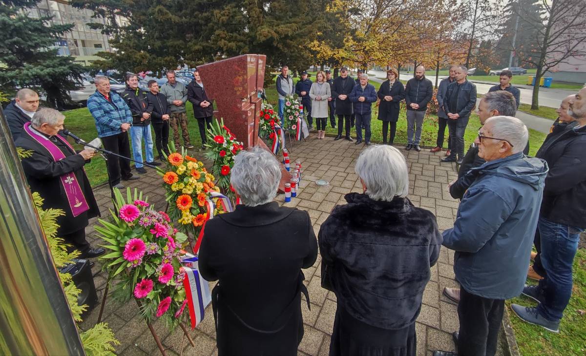U Pleternici održano polaganje vijenaca povodom obilježavanja Dana sjećanja na sve žrtve Domovinskog rata i Dana sjećanja na žrtvu Vukovara i Škabrnje