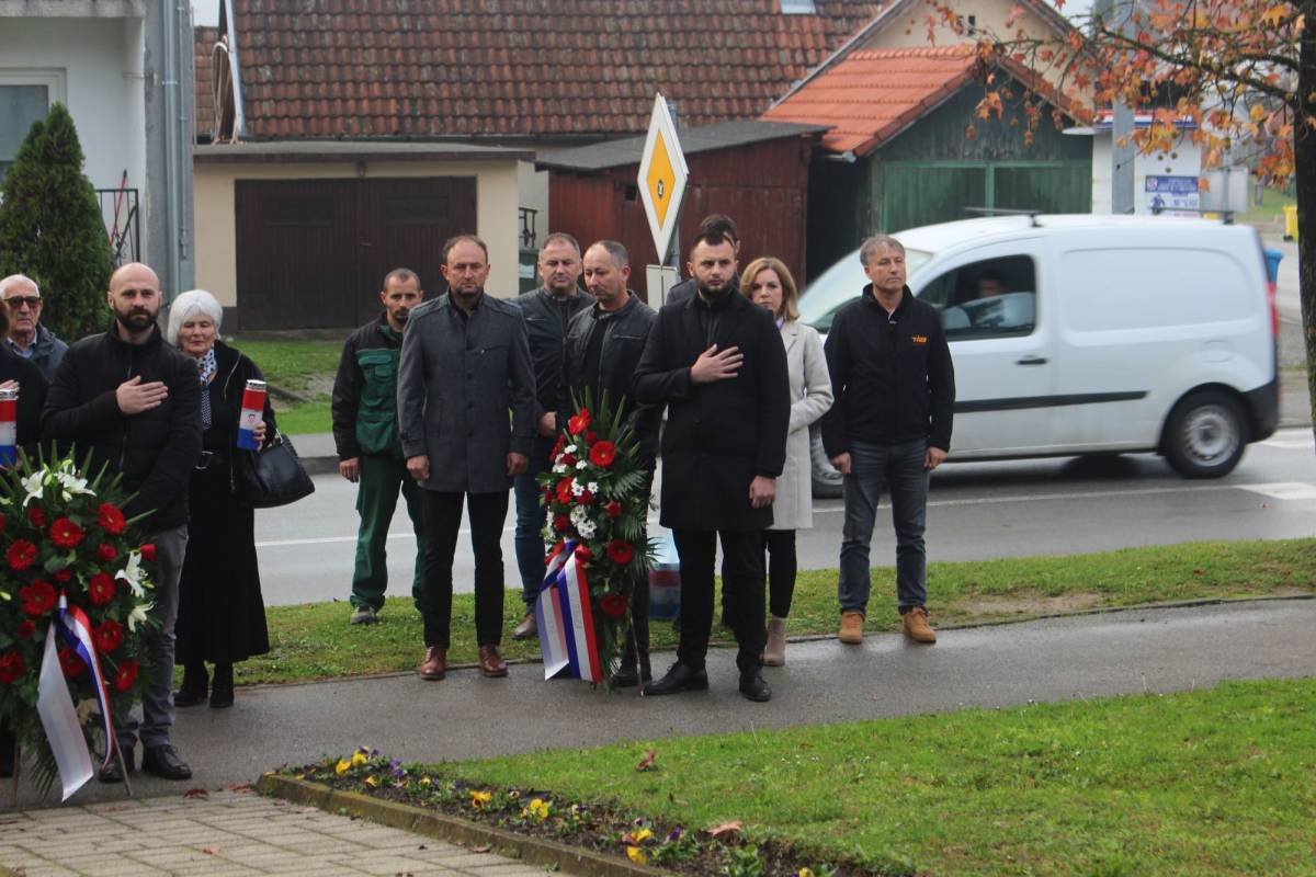 U Pleternici održano polaganje vijenaca povodom obilježavanja Dana sjećanja na sve žrtve Domovinskog rata i Dana sjećanja na žrtvu Vukovara i Škabrnje