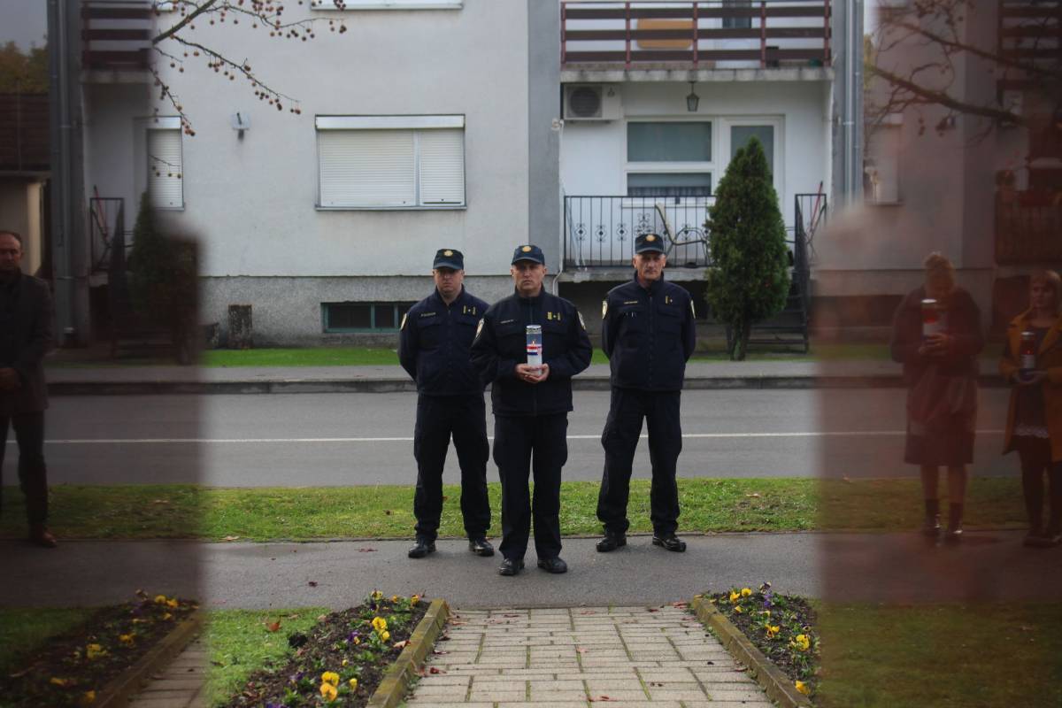 U Pleternici održano polaganje vijenaca povodom obilježavanja Dana sjećanja na sve žrtve Domovinskog rata i Dana sjećanja na žrtvu Vukovara i Škabrnje