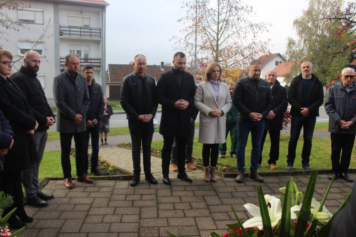 U Pleternici održano polaganje vijenaca povodom obilježavanja Dana sjećanja na sve žrtve Domovinskog rata i Dana sjećanja na žrtvu Vukovara i Škabrnje